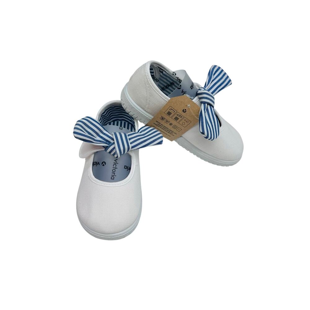 NWT Victoria 25 EU (8.5-9 US) White Sneaker with Bow